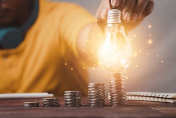 人生100年時代にマッチした「長期インカムゲイン投資」で資産を増やす方法