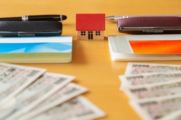 共有名義の不動産を売却するには?売却方法やよくあるトラブルを解説
